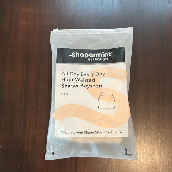 Shapermint All Day Every Day High-Waisted Shaper Boy Shorts Nude Size L NWT - Picture 12 of 15